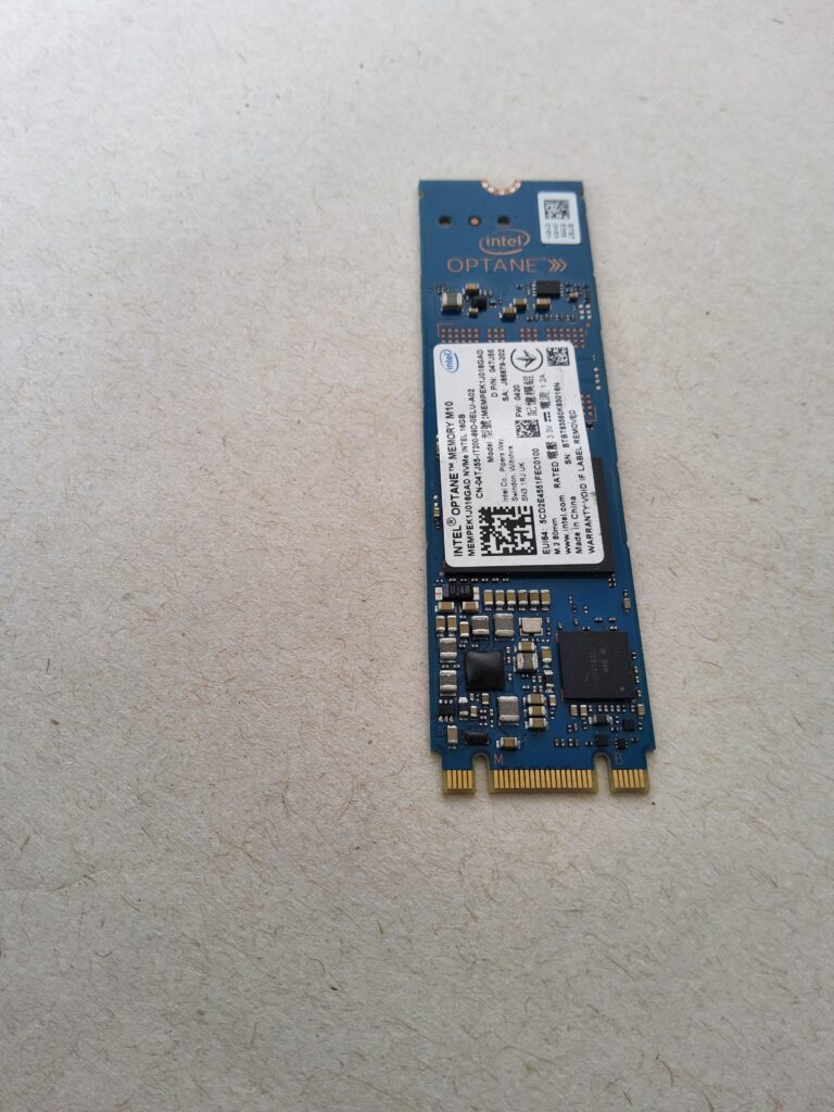 Laboratório de engenharia de recuperação de dados na Avenida Paulista