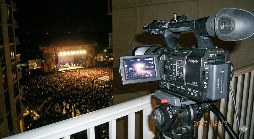 Câmera profissional gravando show para relato de caso de Recuperação de HD no laboratório do Instituto do HD